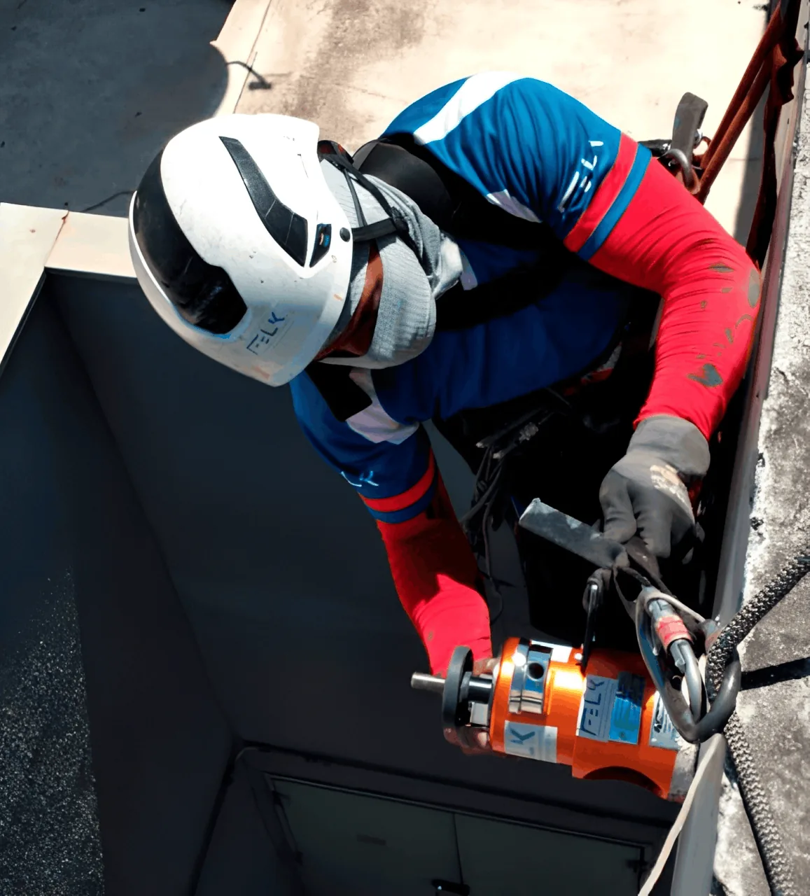 Teste de ancoragem executado pela equipe da Felk
